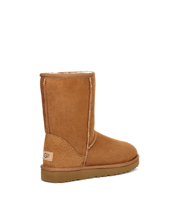 UGG WOMEN'S CLASSIC SHORT II CHESTNUT